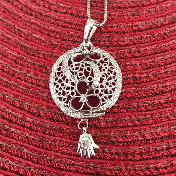 Pendant and earrings set - Picture 2 of 3